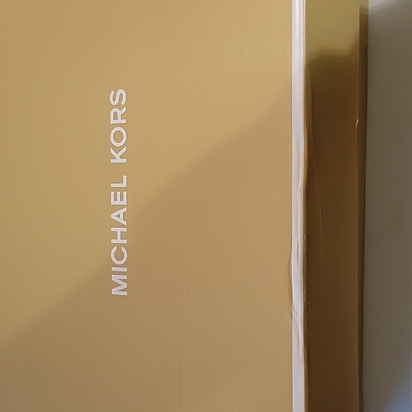 Brand New Authentic MICHAEL MICHAEL KORS Keaton Logo Slip-On Sneaker Size 6 - Picture 11 of 11